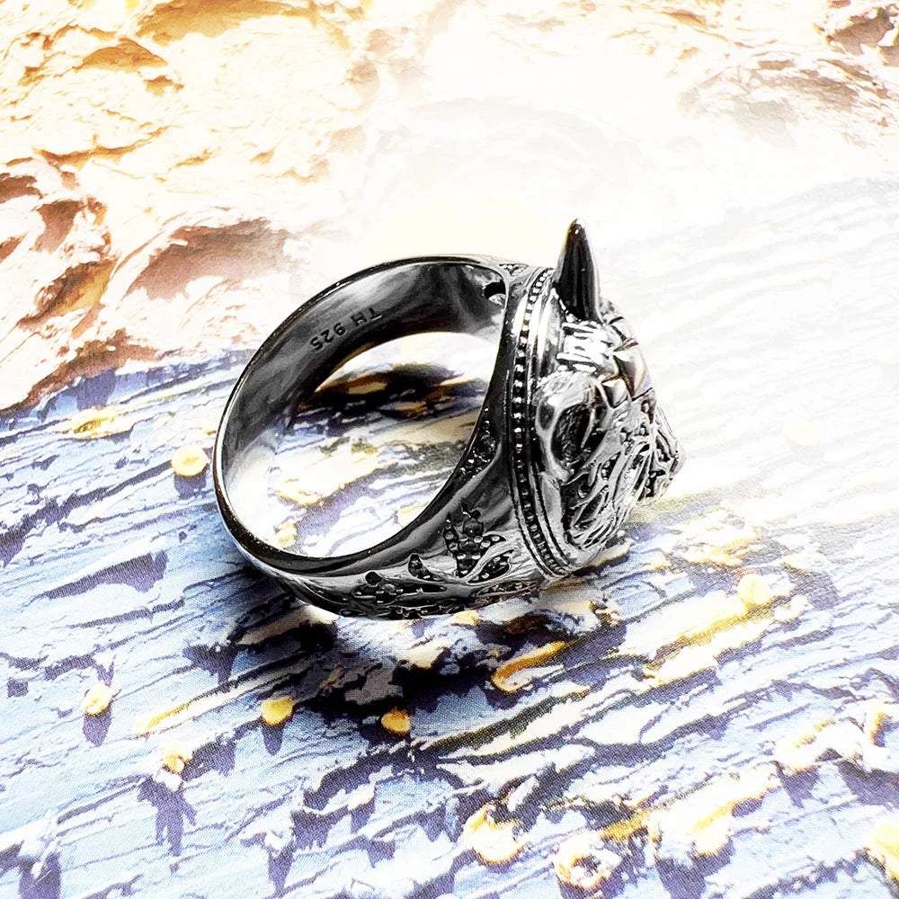 Lone Guardian Wolf Ring – 925 Sterling Silver