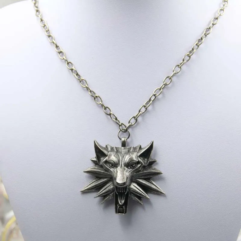 Wizard Wolf Medallion – Pendant Necklace with Red or Black Eyes