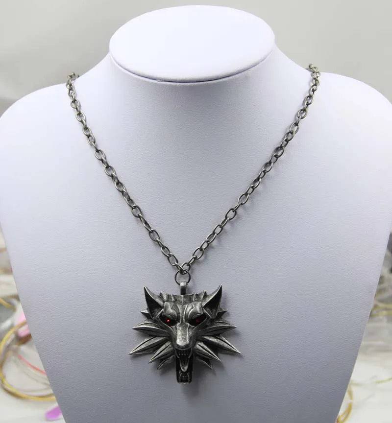 Wizard Wolf Medallion – Pendant Necklace with Red or Black Eyes