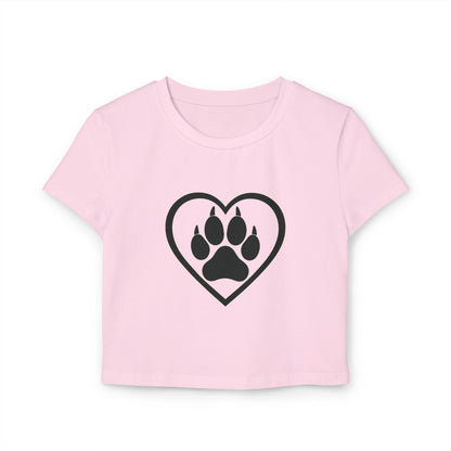 Organic cotton baby tee with “Heart of the Pack” graphic and wolf-inspired design, printed on a slim-fit, eco-friendly shirt.