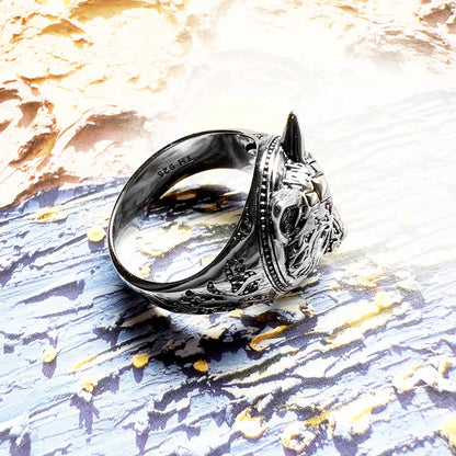 Lone Guardian Wolf Ring – 925 Sterling Silver