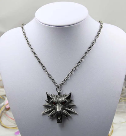 Wizard Wolf Medallion – Pendant Necklace with Red or Black Eyes